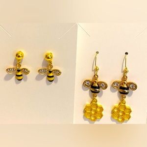 Set of two Kids bumblebee earrings